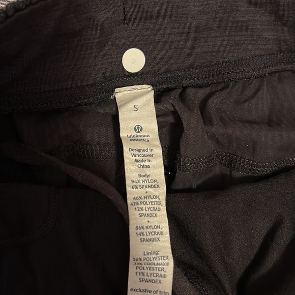 LULULEMON: studio shorts - Picture 4 of 12